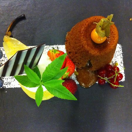 Logis Hotel Restaurant L'Oree Des Bois La Breille-les-Pins 외부 사진