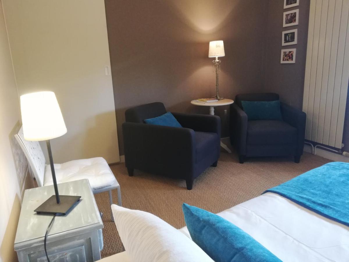 Logis Hotel Restaurant L'Oree Des Bois La Breille-les-Pins 외부 사진