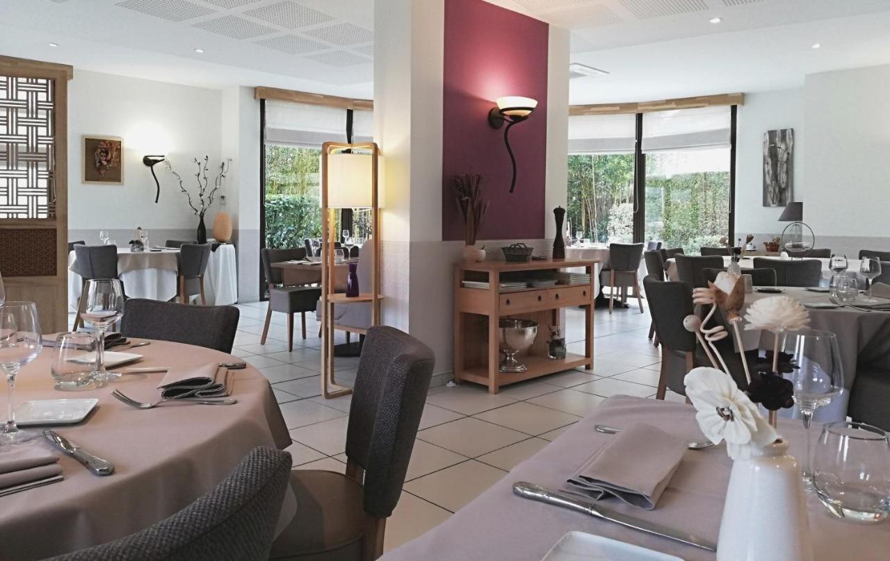 Logis Hotel Restaurant L'Oree Des Bois La Breille-les-Pins 외부 사진