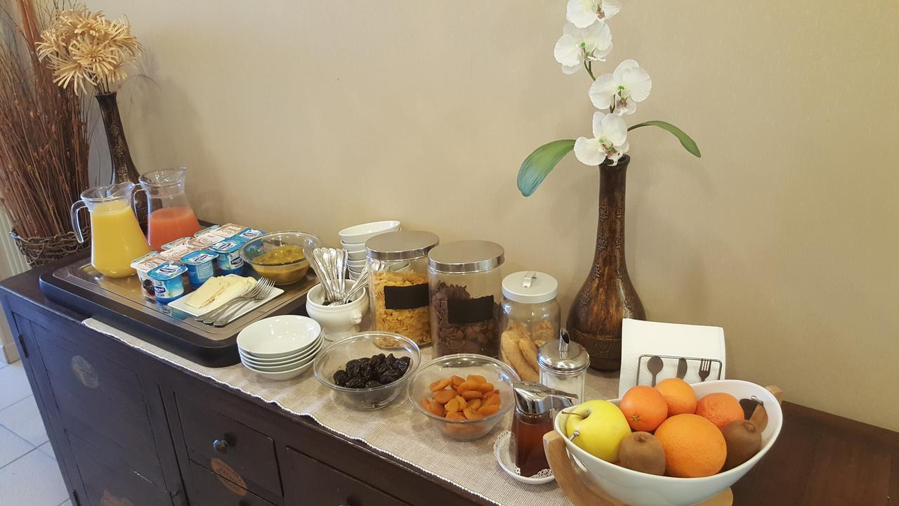 Logis Hotel Restaurant L'Oree Des Bois La Breille-les-Pins 외부 사진