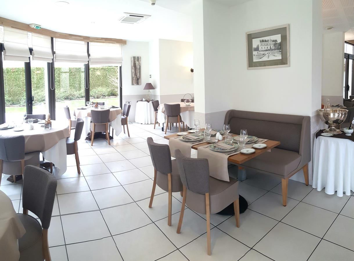 Logis Hotel Restaurant L'Oree Des Bois La Breille-les-Pins 외부 사진