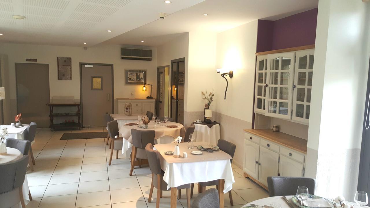 Logis Hotel Restaurant L'Oree Des Bois La Breille-les-Pins 외부 사진