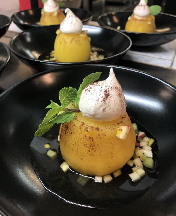 Logis Hotel Restaurant L'Oree Des Bois La Breille-les-Pins 외부 사진
