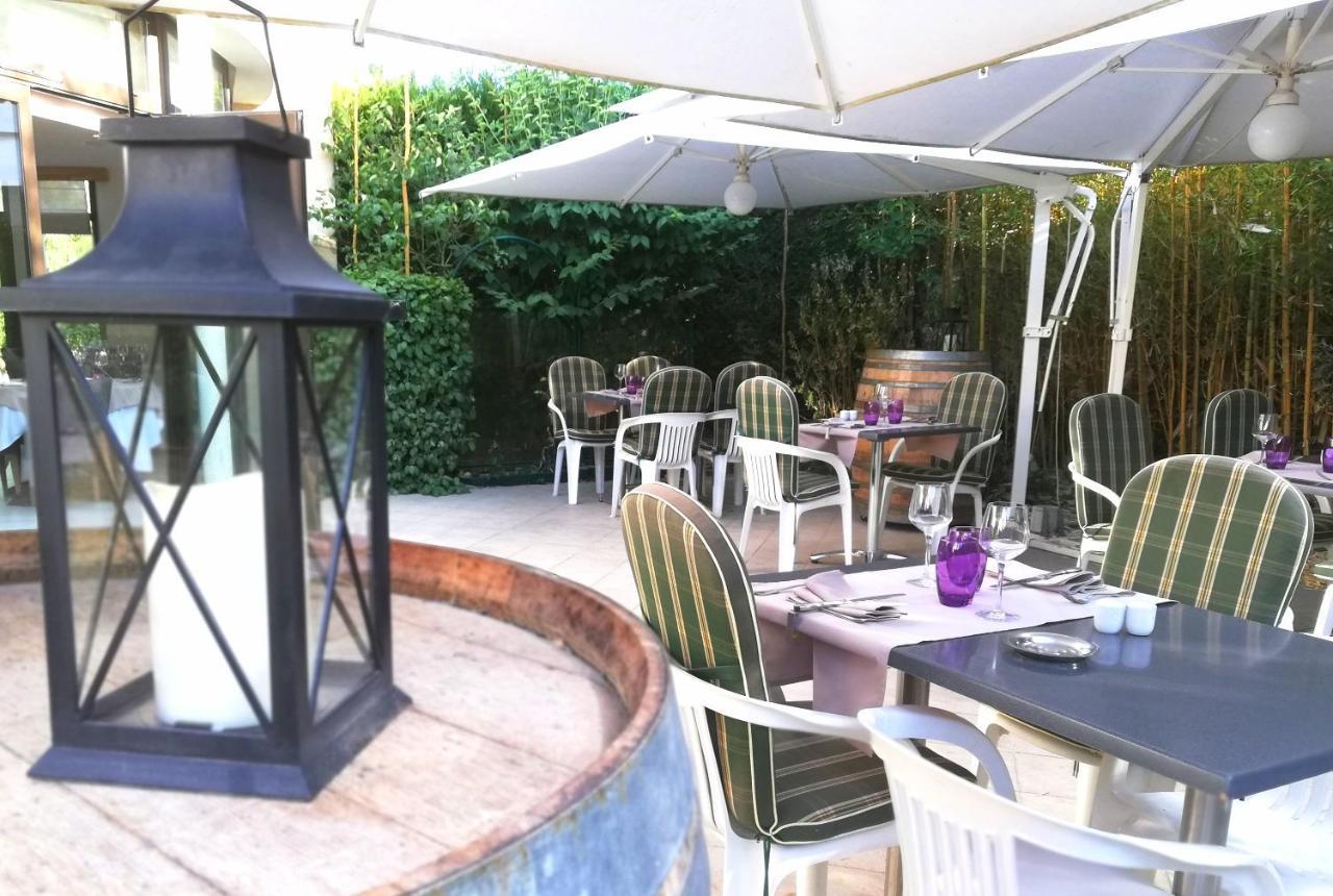 Logis Hotel Restaurant L'Oree Des Bois La Breille-les-Pins 외부 사진